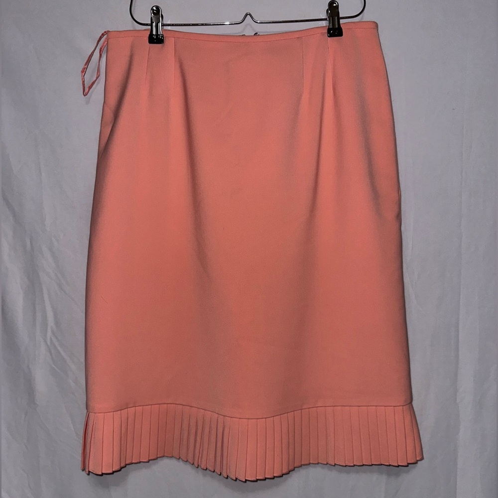 Le Suit Coral Pencil Skirt